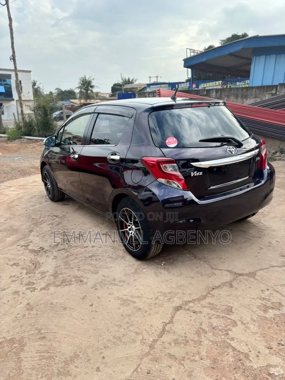 Toyota Vitz 1.0 FWD 5dr 2015 Brown
