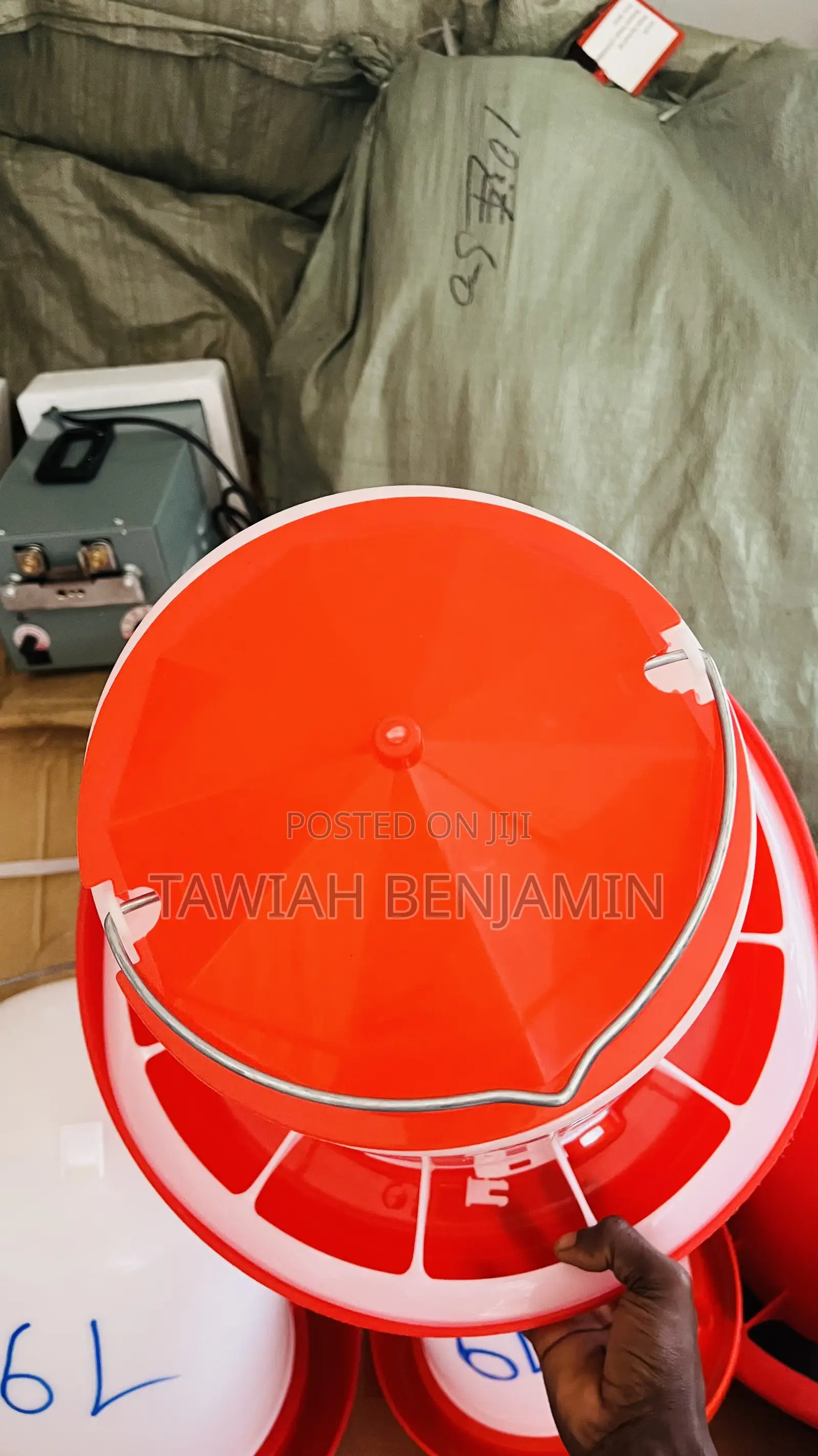 Chicken Feeder(12kg Feeder)