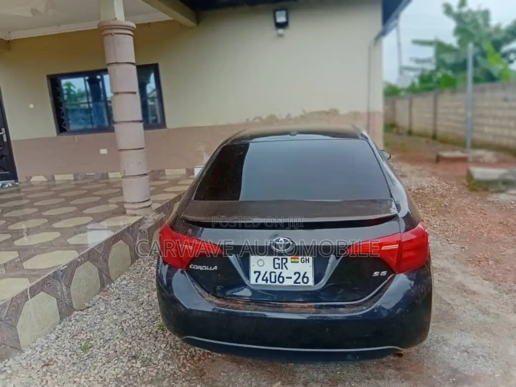 Toyota Corolla XSE 4dr Sedan (1.8L 4cyl CVT) 2017 Black
