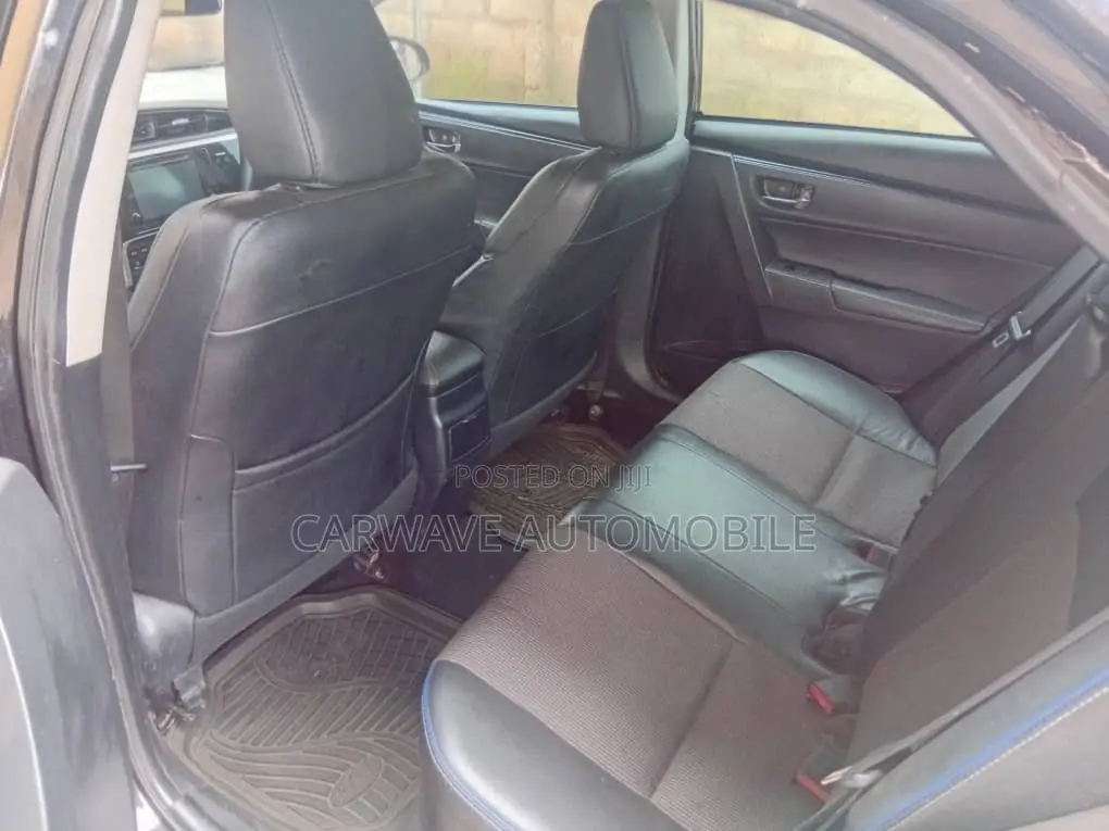 Toyota Corolla XSE 4dr Sedan (1.8L 4cyl CVT) 2017 Black