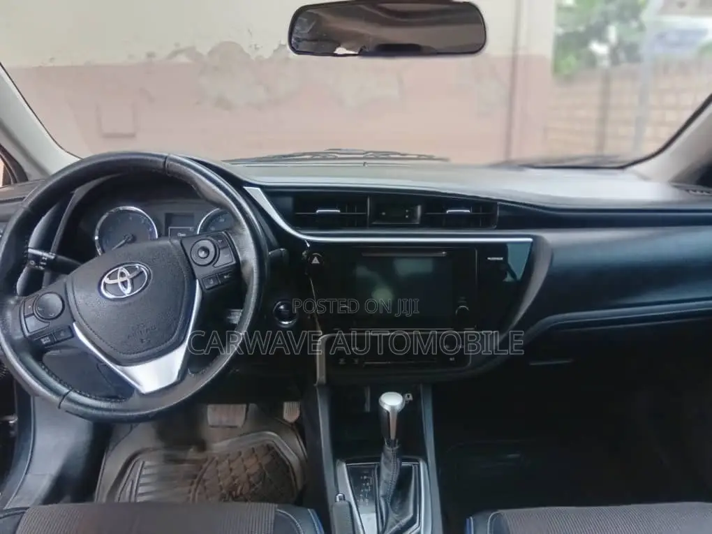 Toyota Corolla XSE 4dr Sedan (1.8L 4cyl CVT) 2017 Black