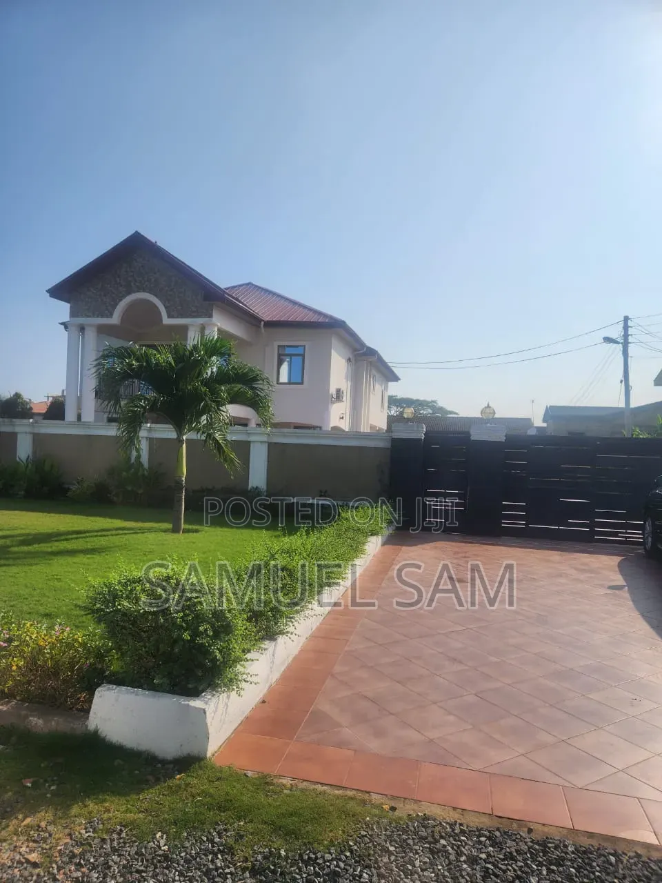 8bdrm House in Tema, Community 25 for rent