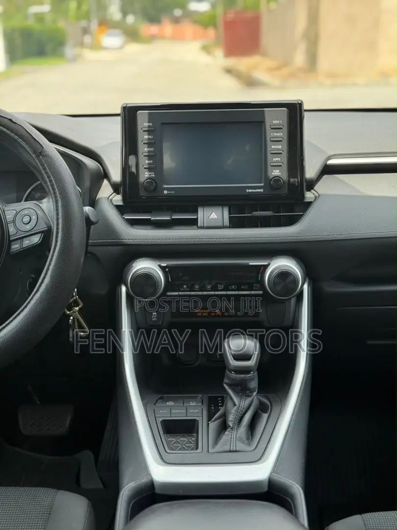 Toyota RAV4 LE 2021 Gray