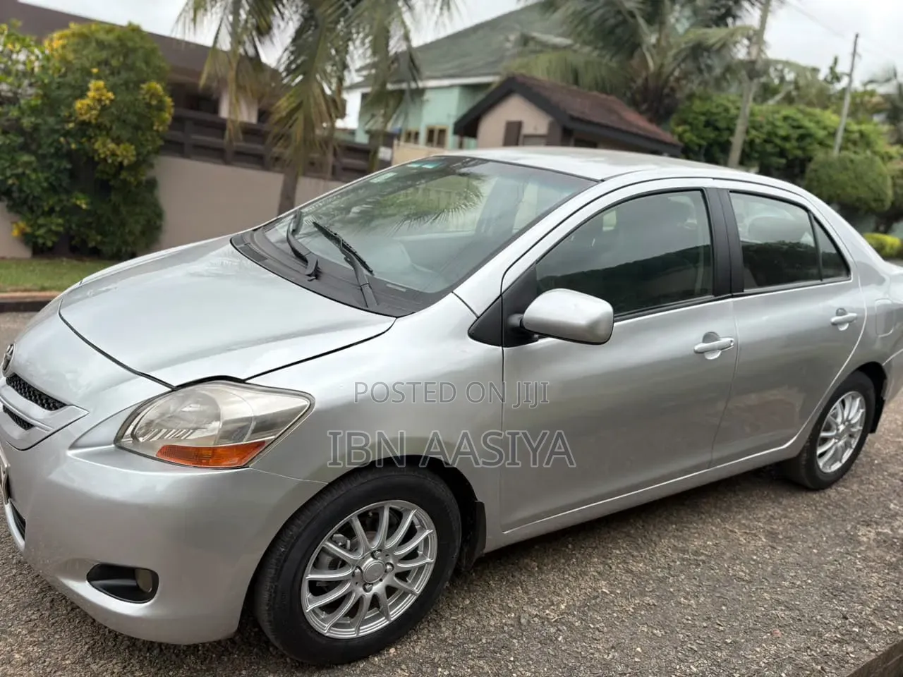 Toyota Yaris 2010 Silver