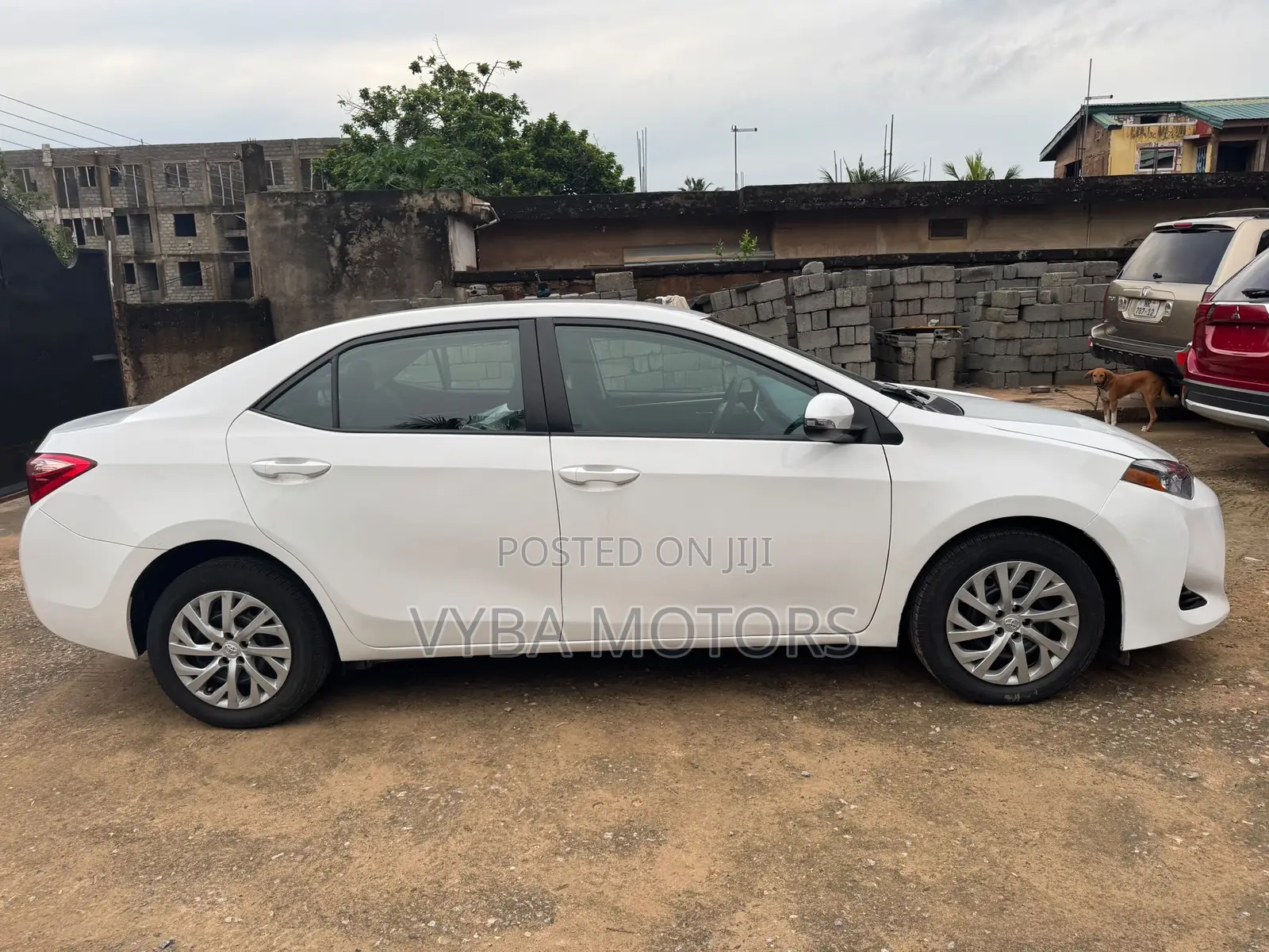 Toyota Corolla LE Eco (1.8L 4cyl 2A) 2019 White