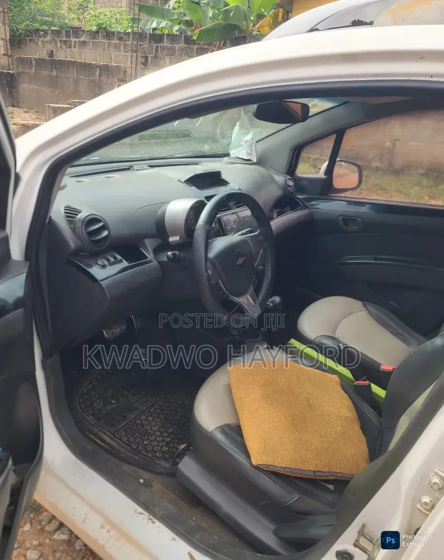 Chevrolet Spark 2010 White
