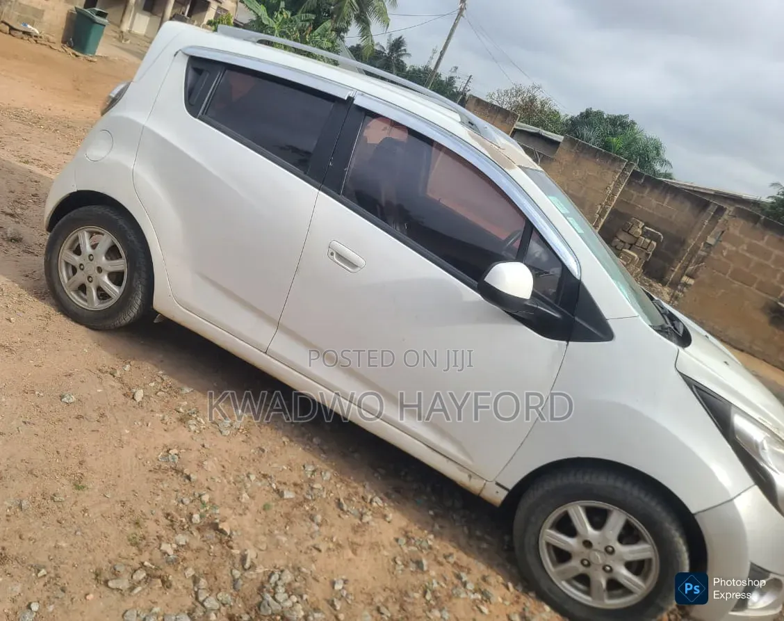 Chevrolet Spark 2010 White