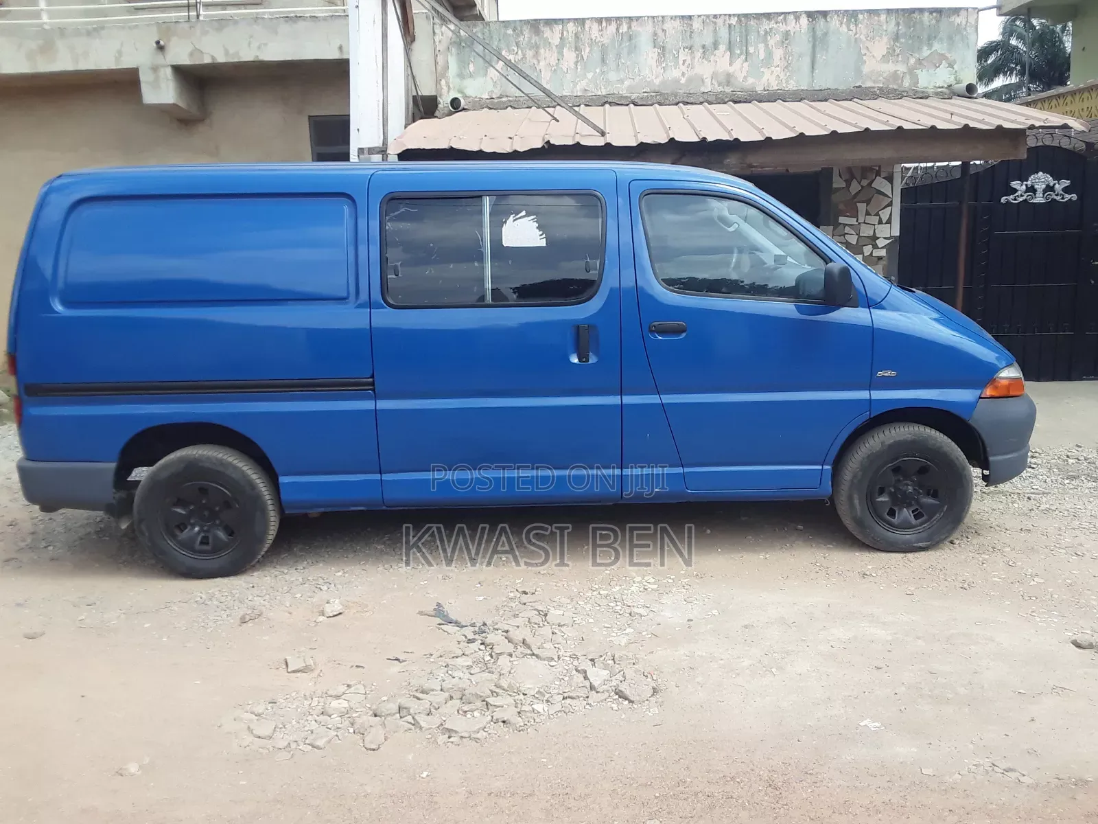 Toyota HiAce 2008 Blue
