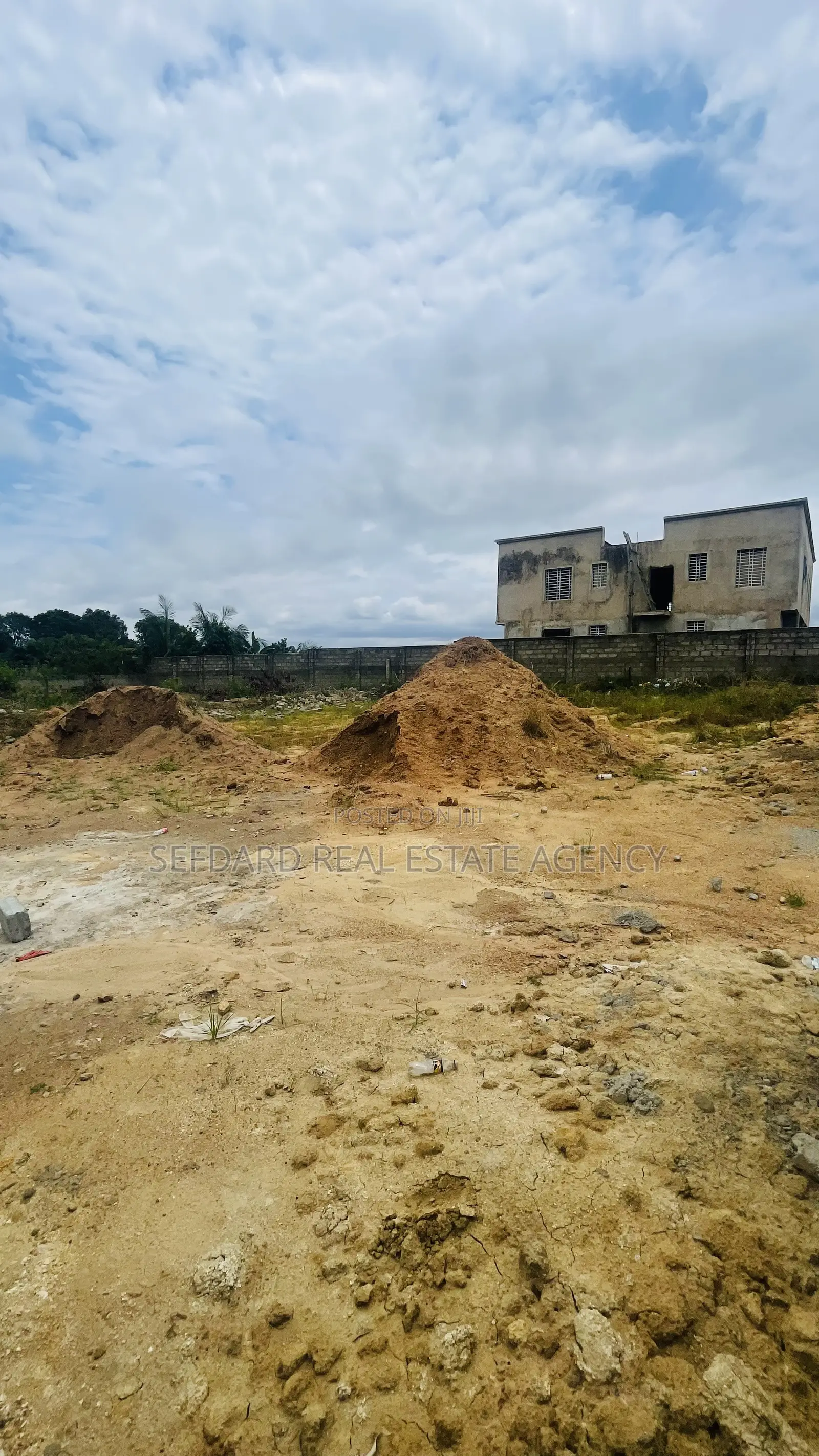 2 Plots of Titled Land for Sale – Amasaman Onyansana