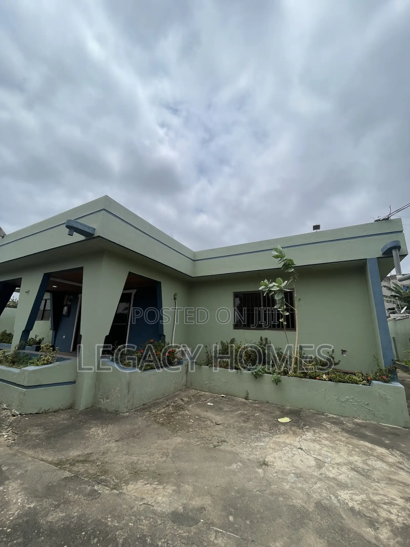 4bdrm House in Taifa, Station Area for rent