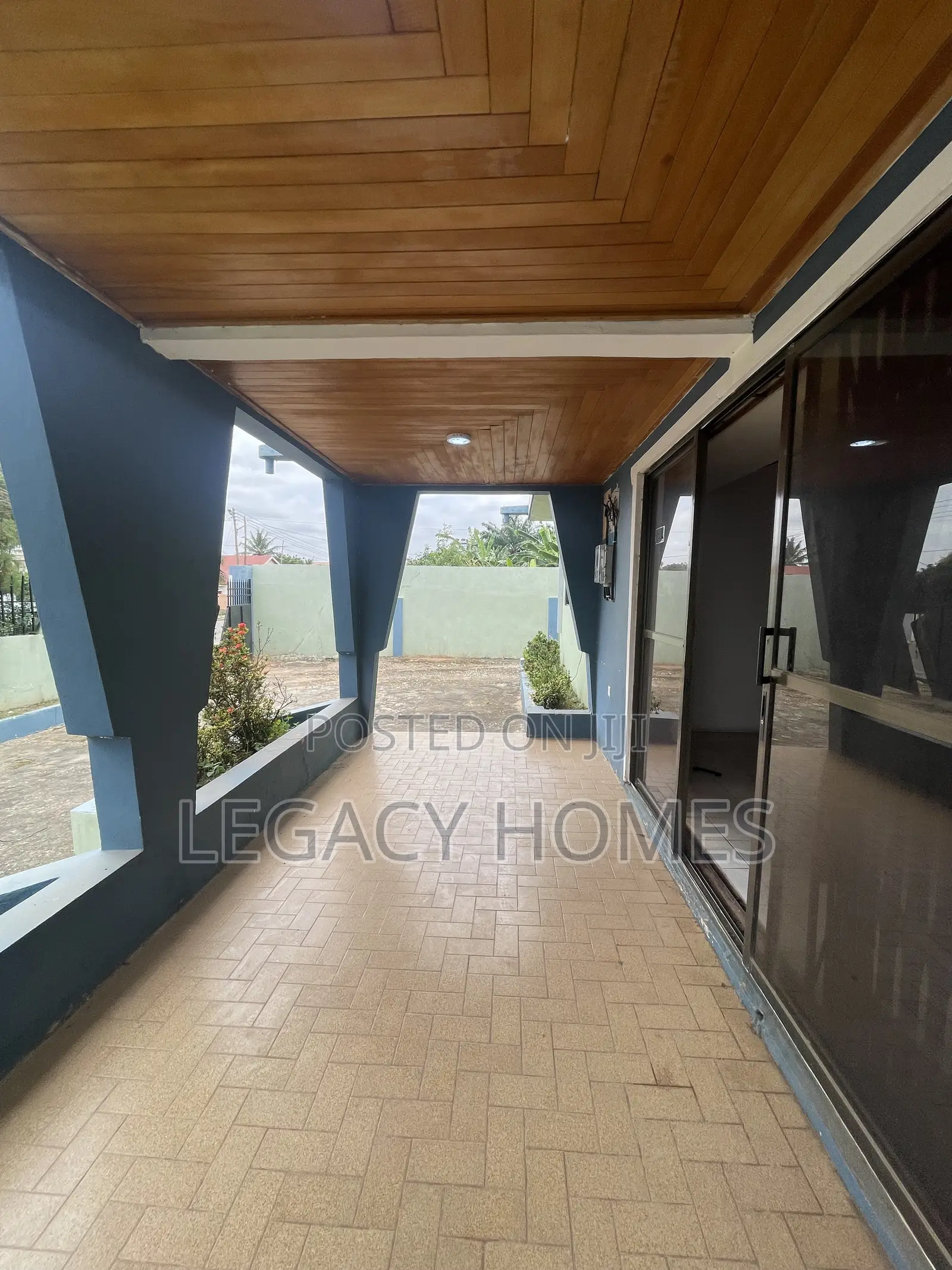 4bdrm House in Taifa, Station Area for rent
