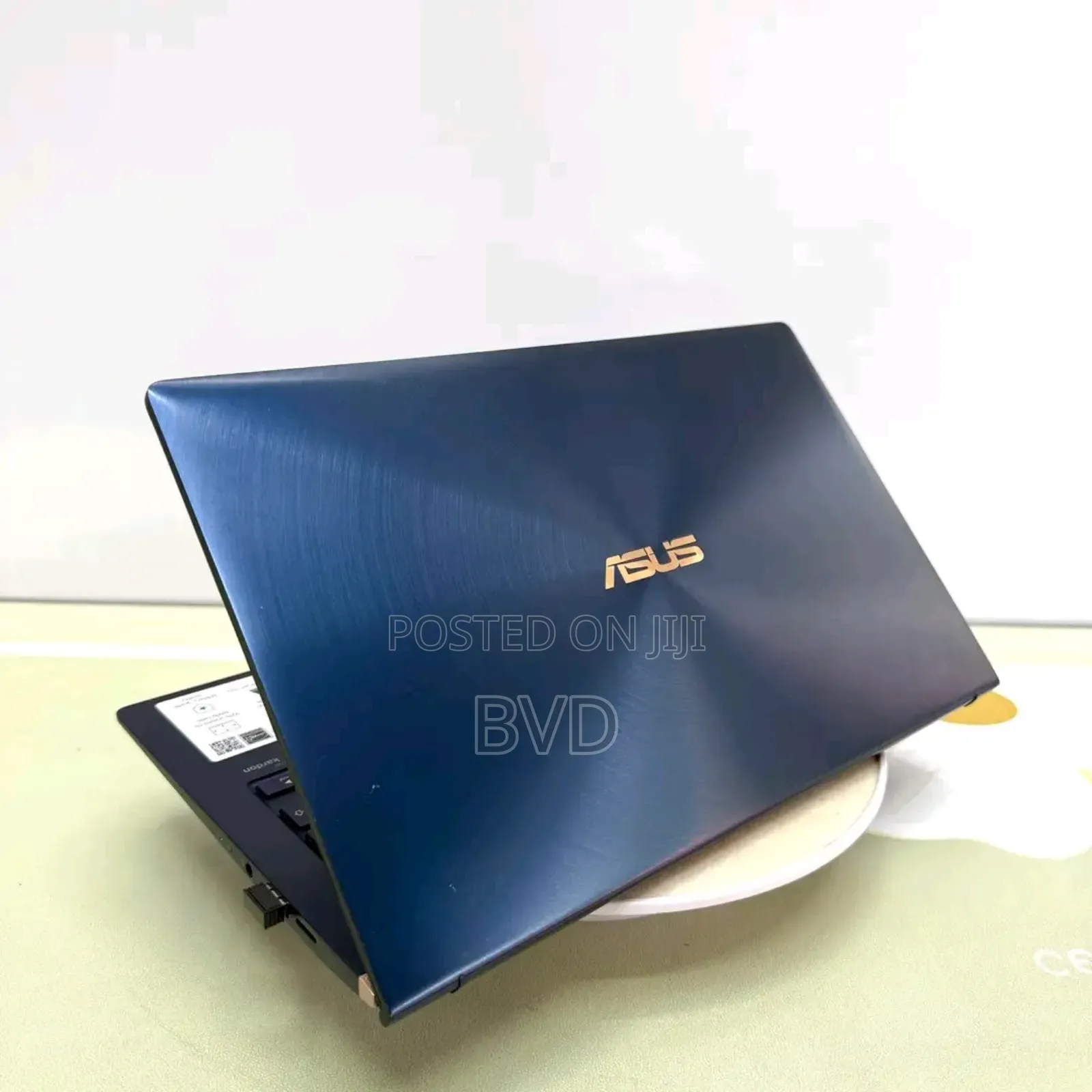 New Laptop Asus Zenbook 14 OLED 16GB Intel Core i7 SSD 512GB