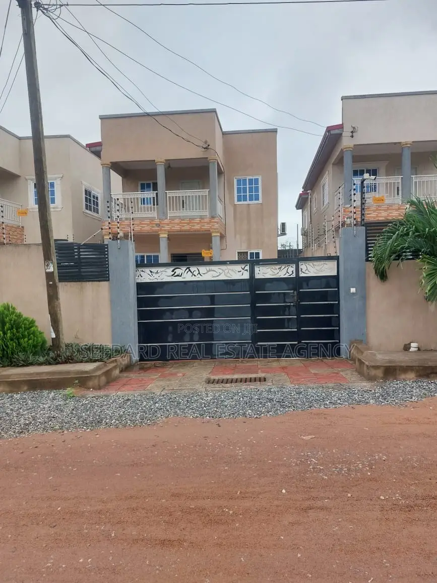 3bdrm House in Sefdard Properties, Pokuase for sale