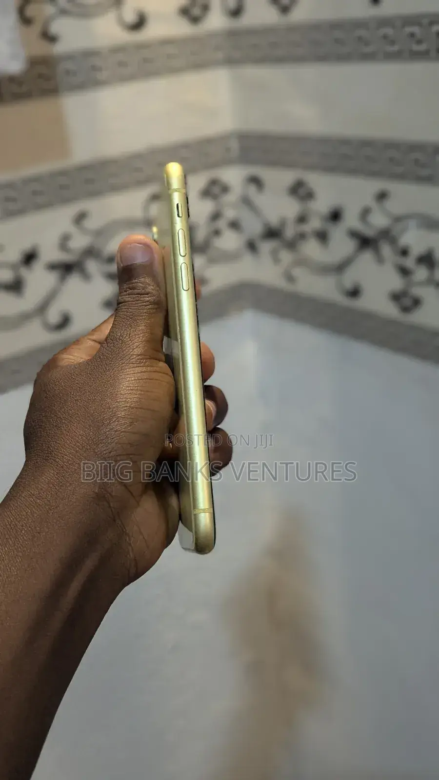 Apple iPhone 11 64 GB Yellow