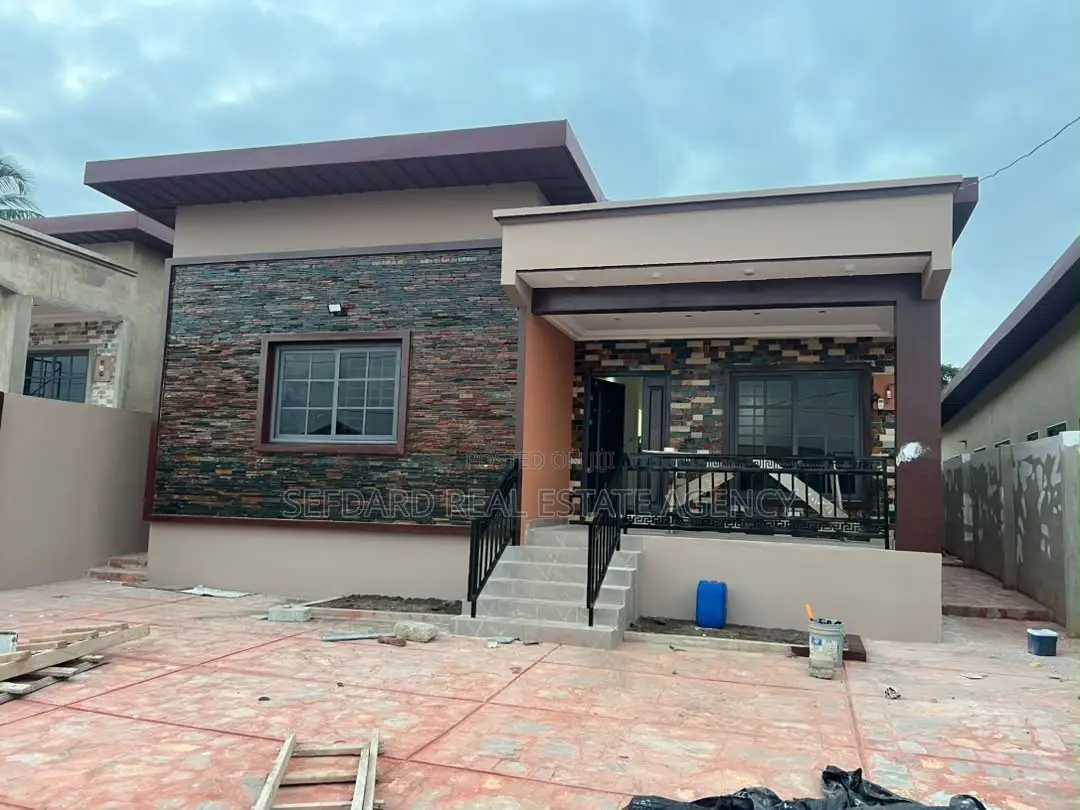 3bdrm House in Sefdard Properties, Gbawe for sale