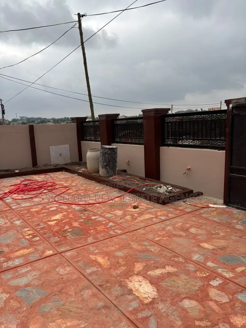 3bdrm House in Sefdard Properties, Gbawe for sale