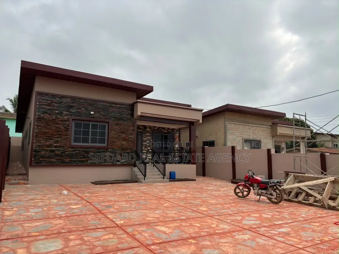 3bdrm House in Sefdard Properties, Gbawe for sale