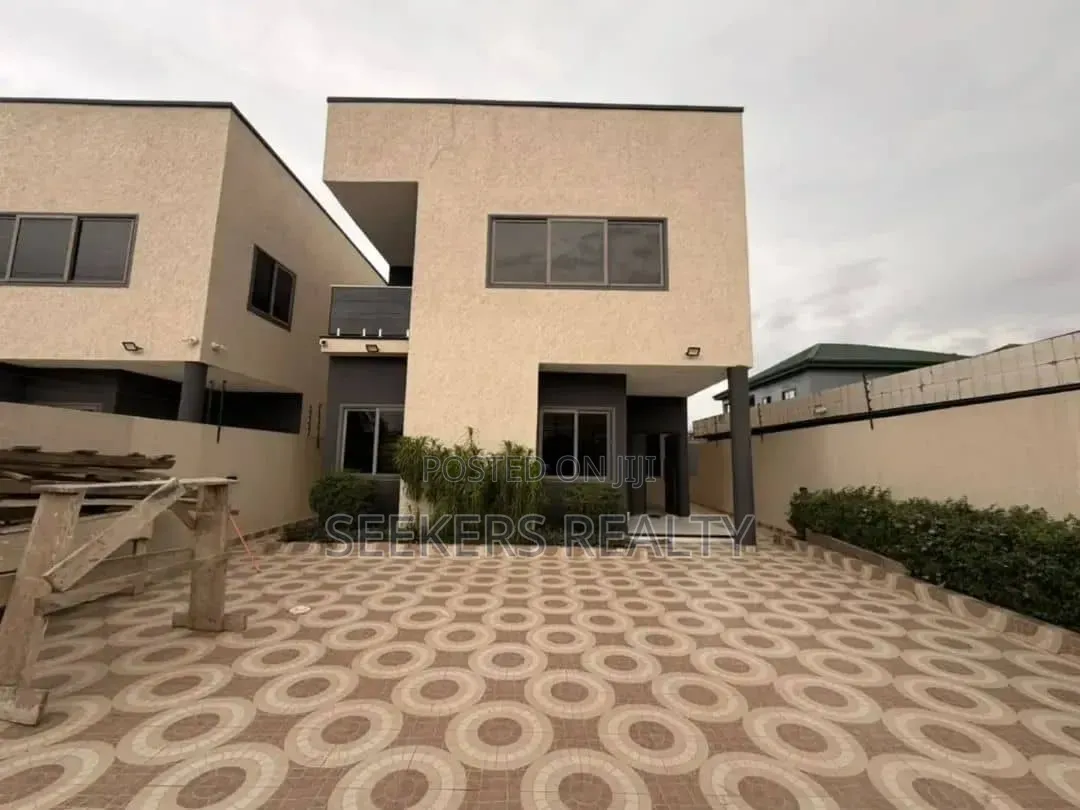 4bdrm House in Seekers Realty, School Junction for sale