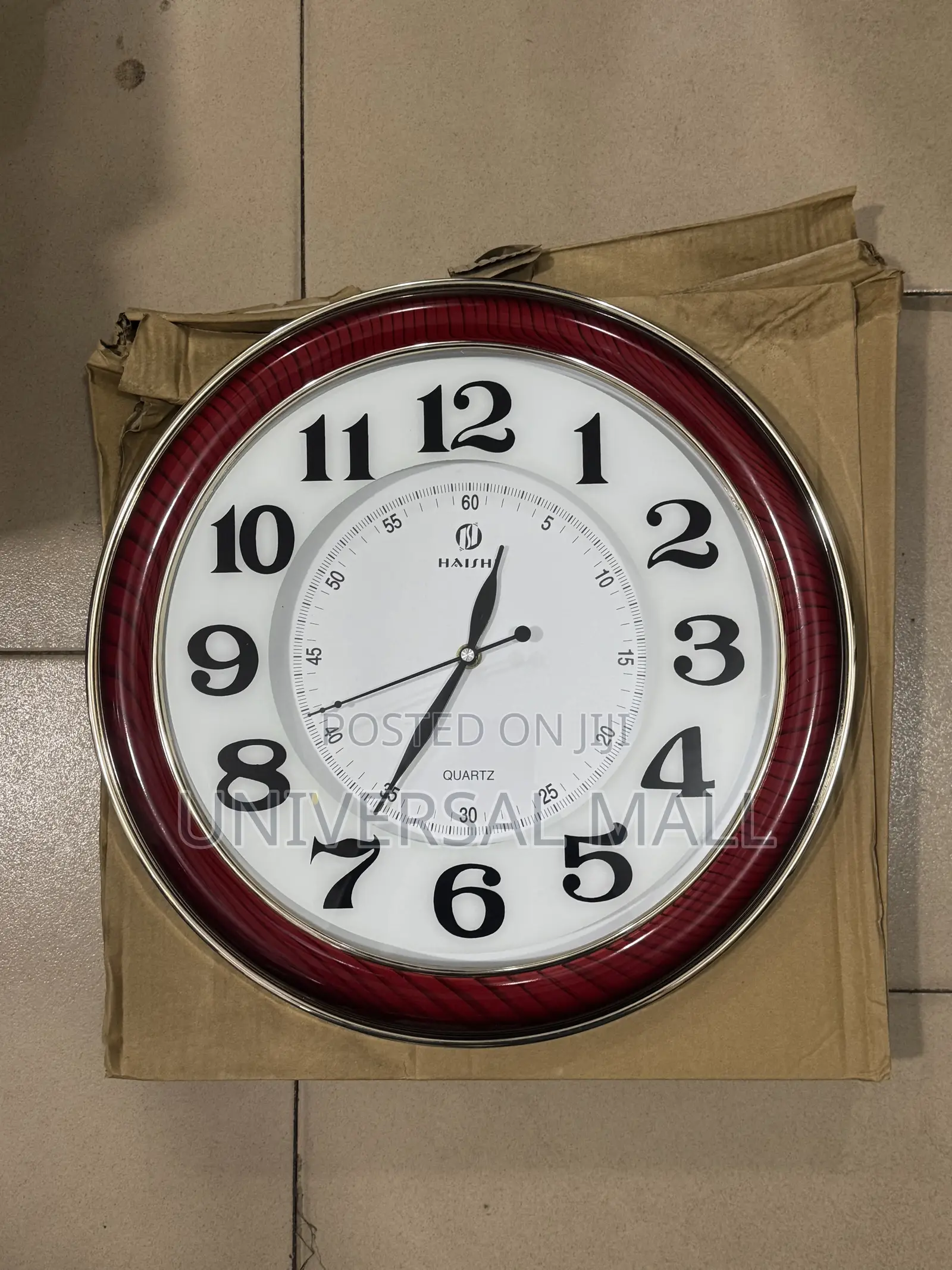 Round Wall Clock