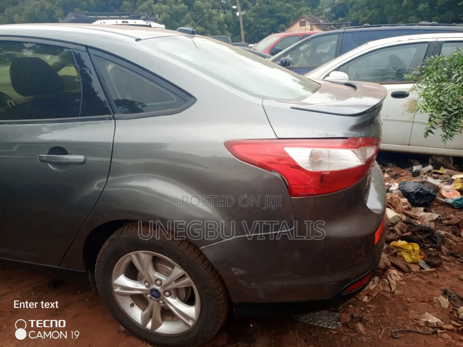 Ford Focus SE 4dr Hatchback (2.0L 4cyl 5M) 2014 Gray