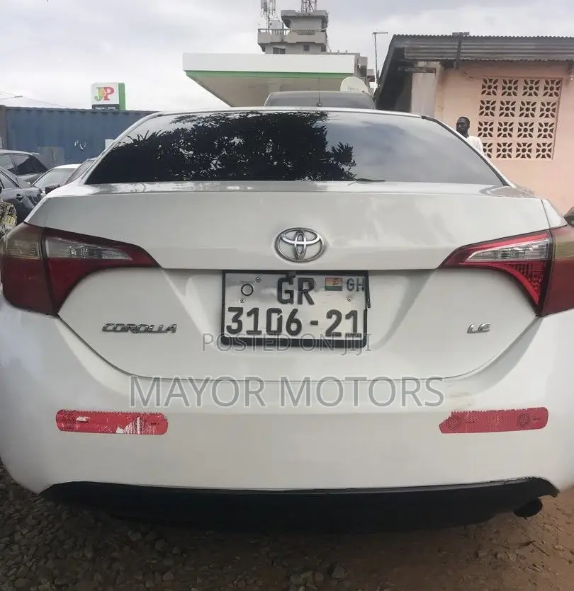 Toyota Corolla LE Eco 4dr Sedan (1.8L 4cyl CVT) 2015 White