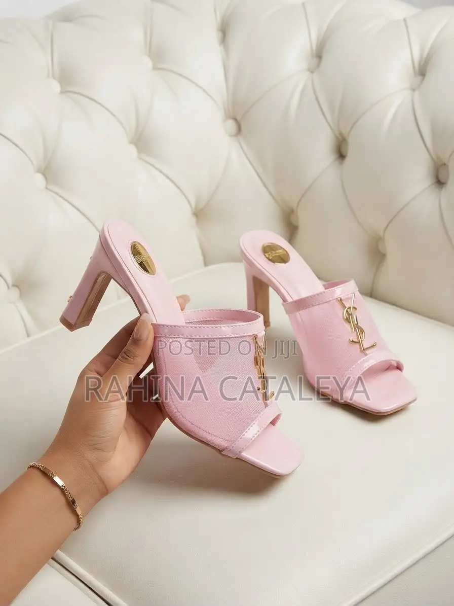 Ladies Classic Shoe
