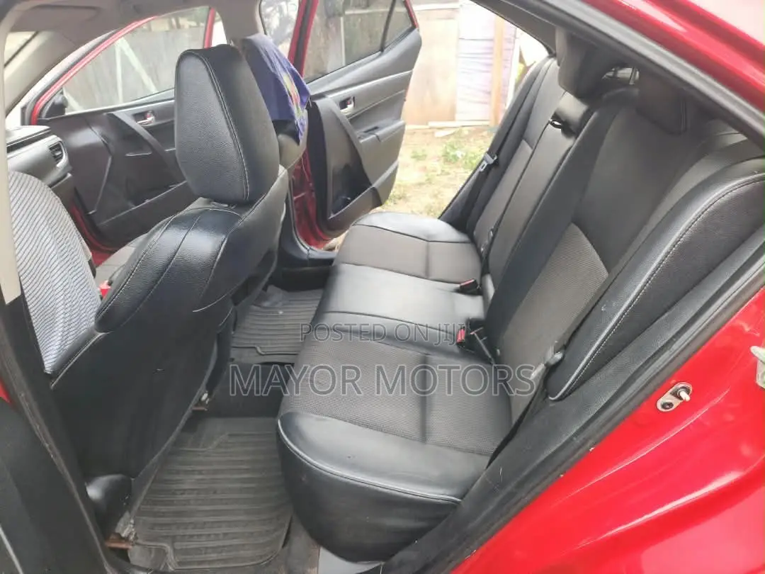 Toyota Corolla LE 4dr Sedan (1.8L 4cyl CVT) 2015 Red