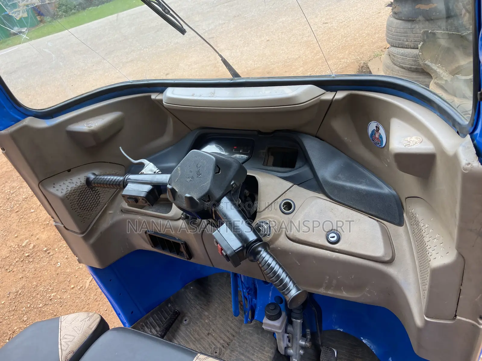 Bajaj RE 2025 Blue
