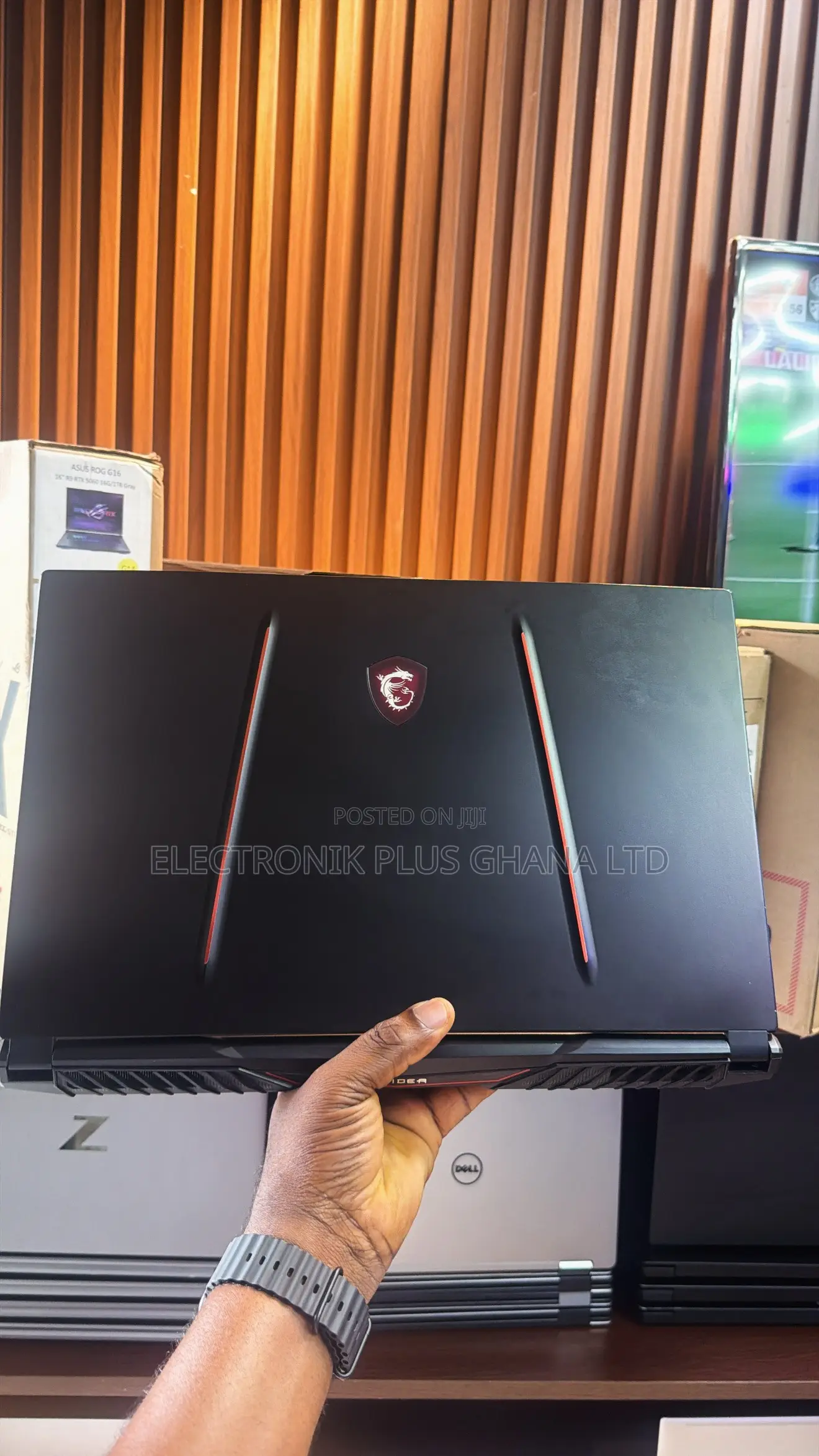 Laptop MSI GE75 Raider 10SE 16GB Intel Core i7 HDD+SSD 1T