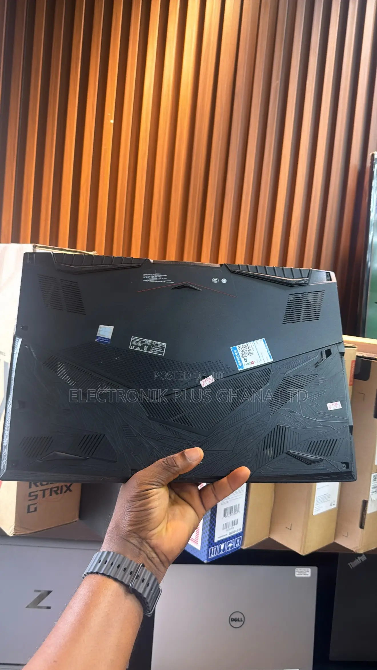 Laptop MSI GE75 Raider 10SE 16GB Intel Core i7 HDD+SSD 1T