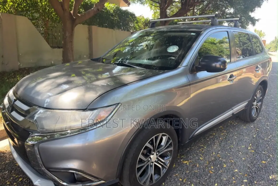 Mitsubishi Outlander 2017 Gray
