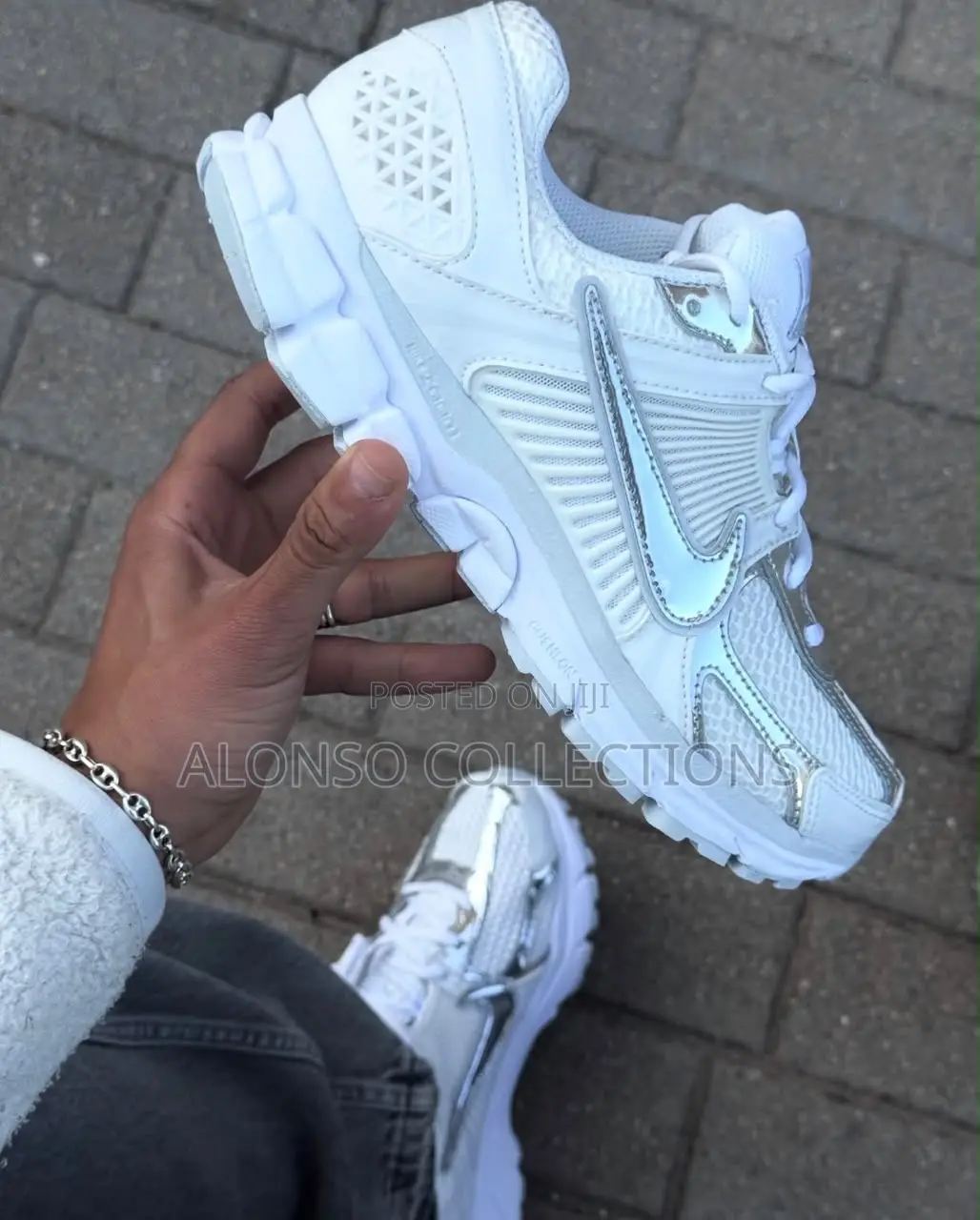 Nike Zoom Vomero 5-White
