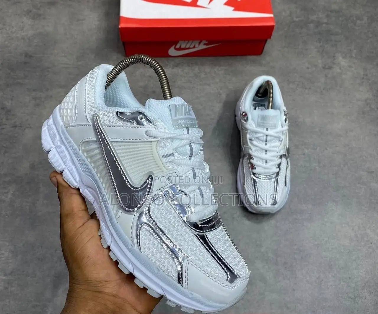 Nike Zoom Vomero 5-White