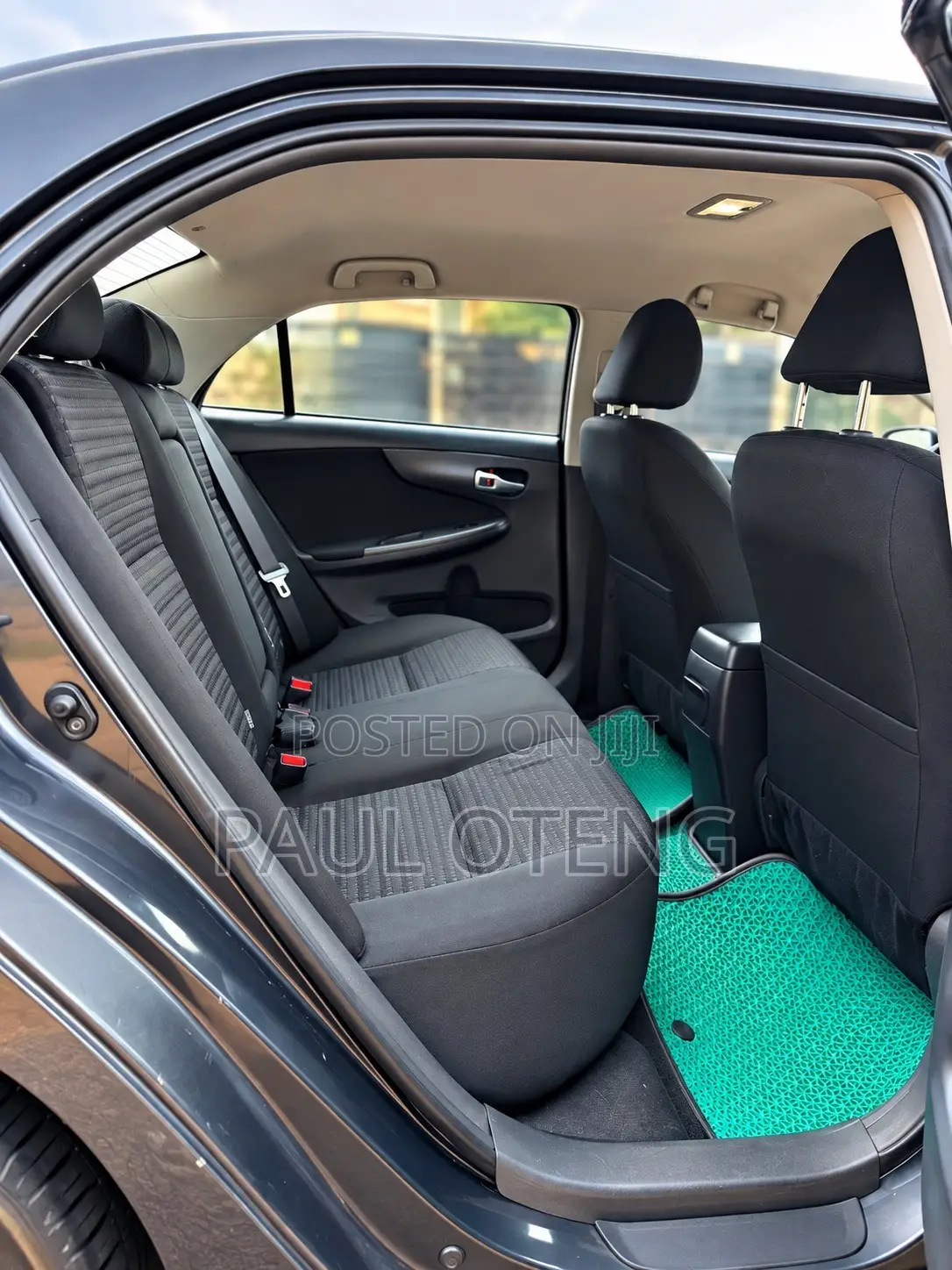 Toyota Corolla LE Special Edition 4dr Sedan (1.8L 4cyl 4A) 2013 Gray