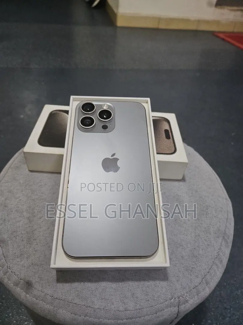 Apple iPhone 15 Pro Max 256 GB Silver