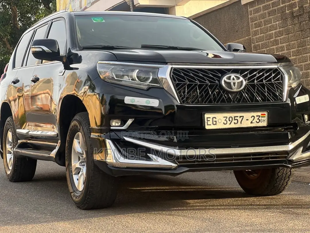 Toyota Land Cruiser Prado 2011 Black