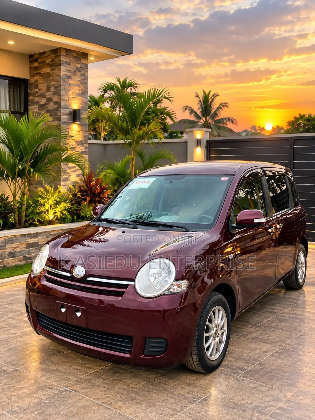 Toyota Sienta 1.5 FWD 2012 Burgundy