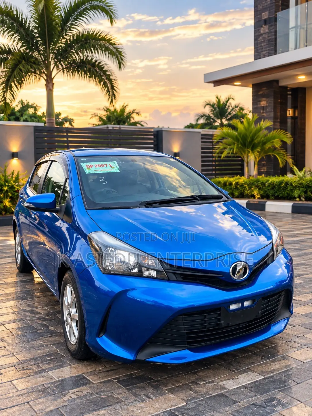 Toyota Vitz 1.3 AWD 5dr 2015 Blue