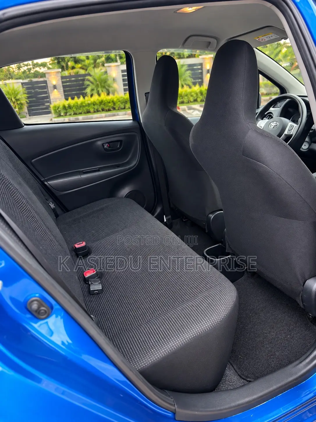 Toyota Vitz 1.3 AWD 5dr 2015 Blue