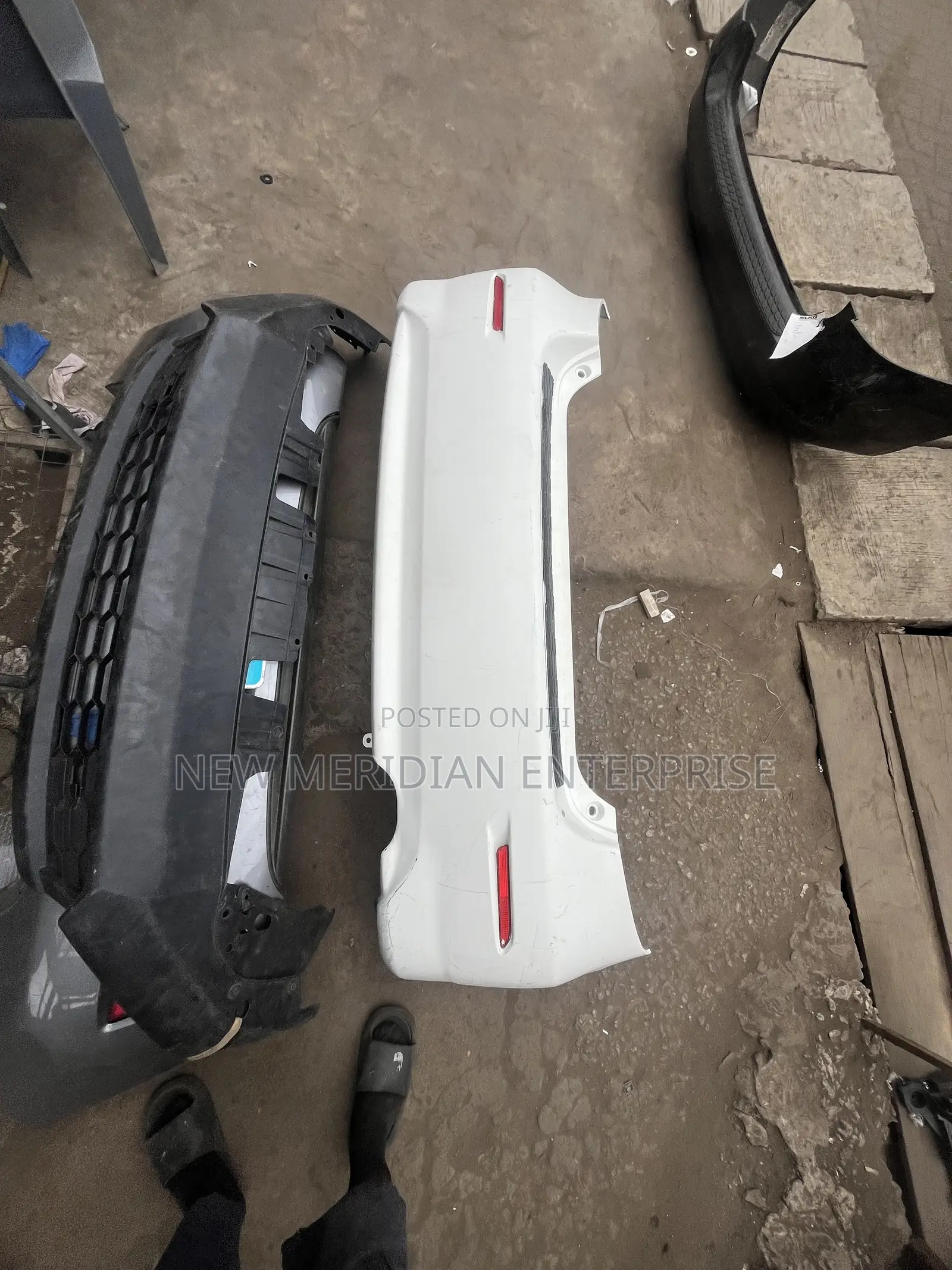 Toyota Matrix 2009 Back Bumper Hm Used Available