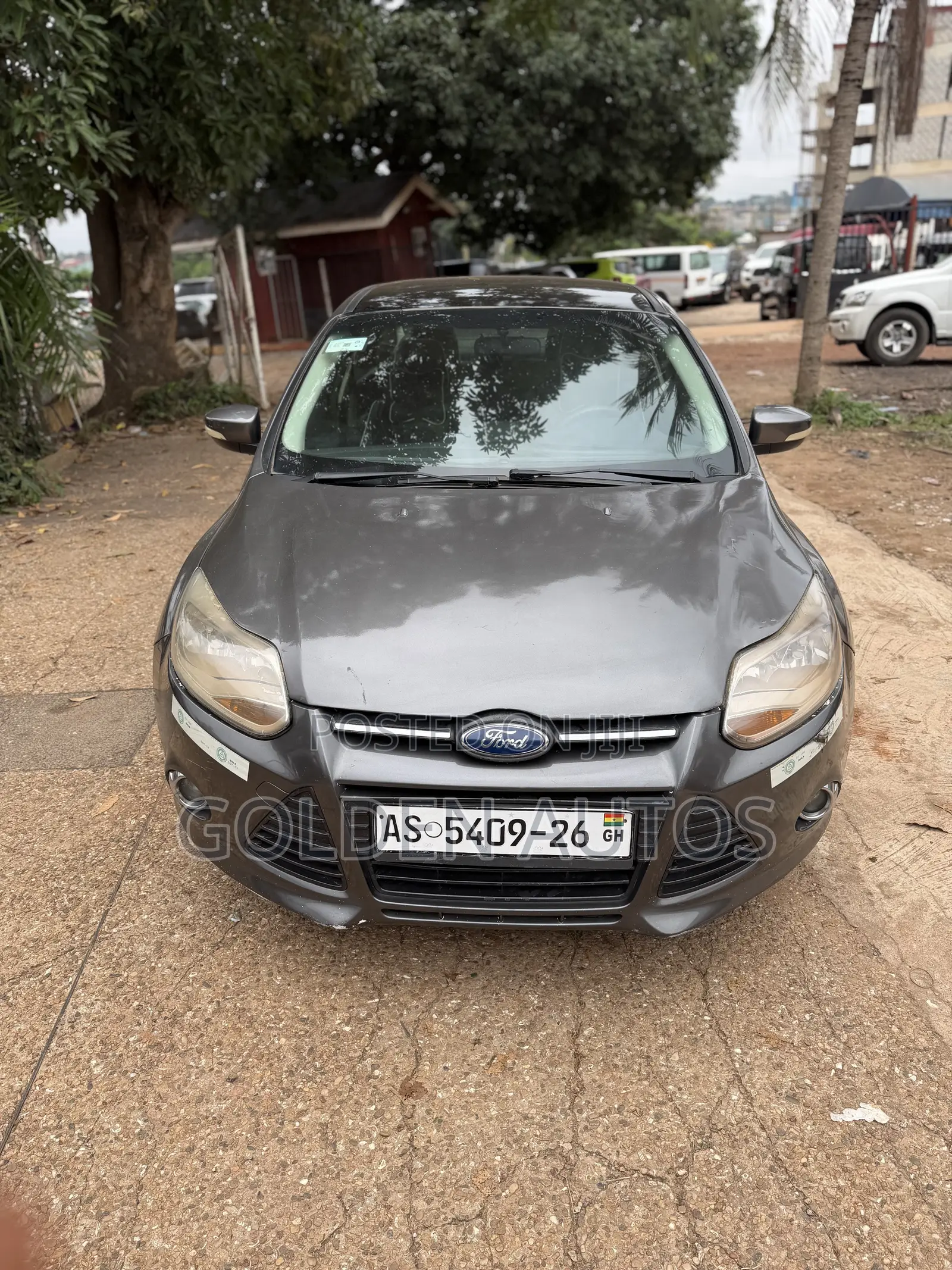 Ford Focus SE 4dr Sedan (2.0L 4cyl 5M) 2015 Gray
