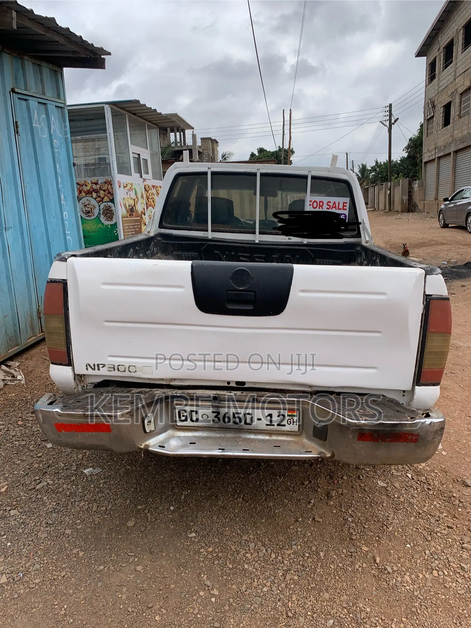 Nissan Hardbody 2011 White