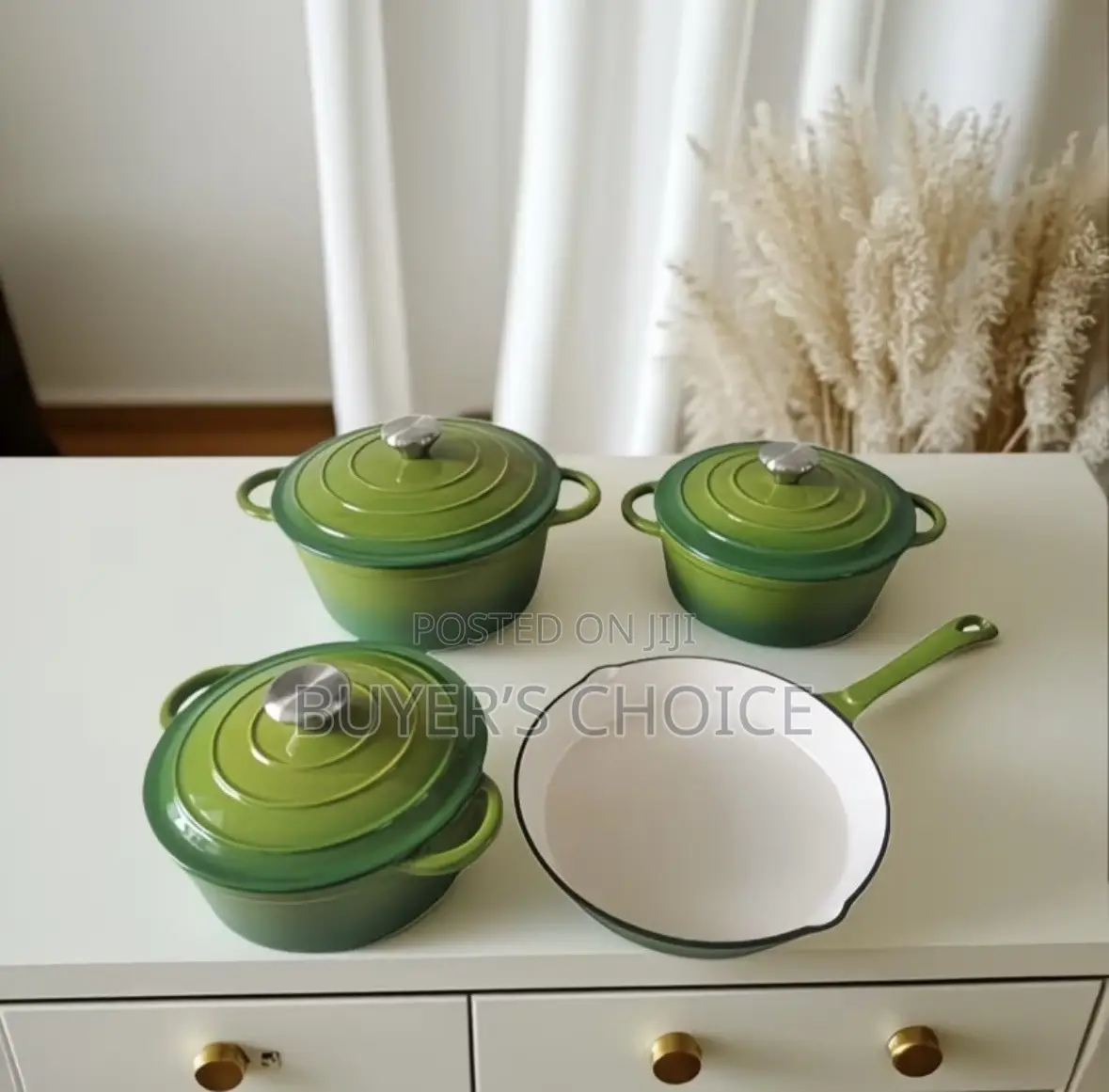 4 Set Cast Iron Pots
