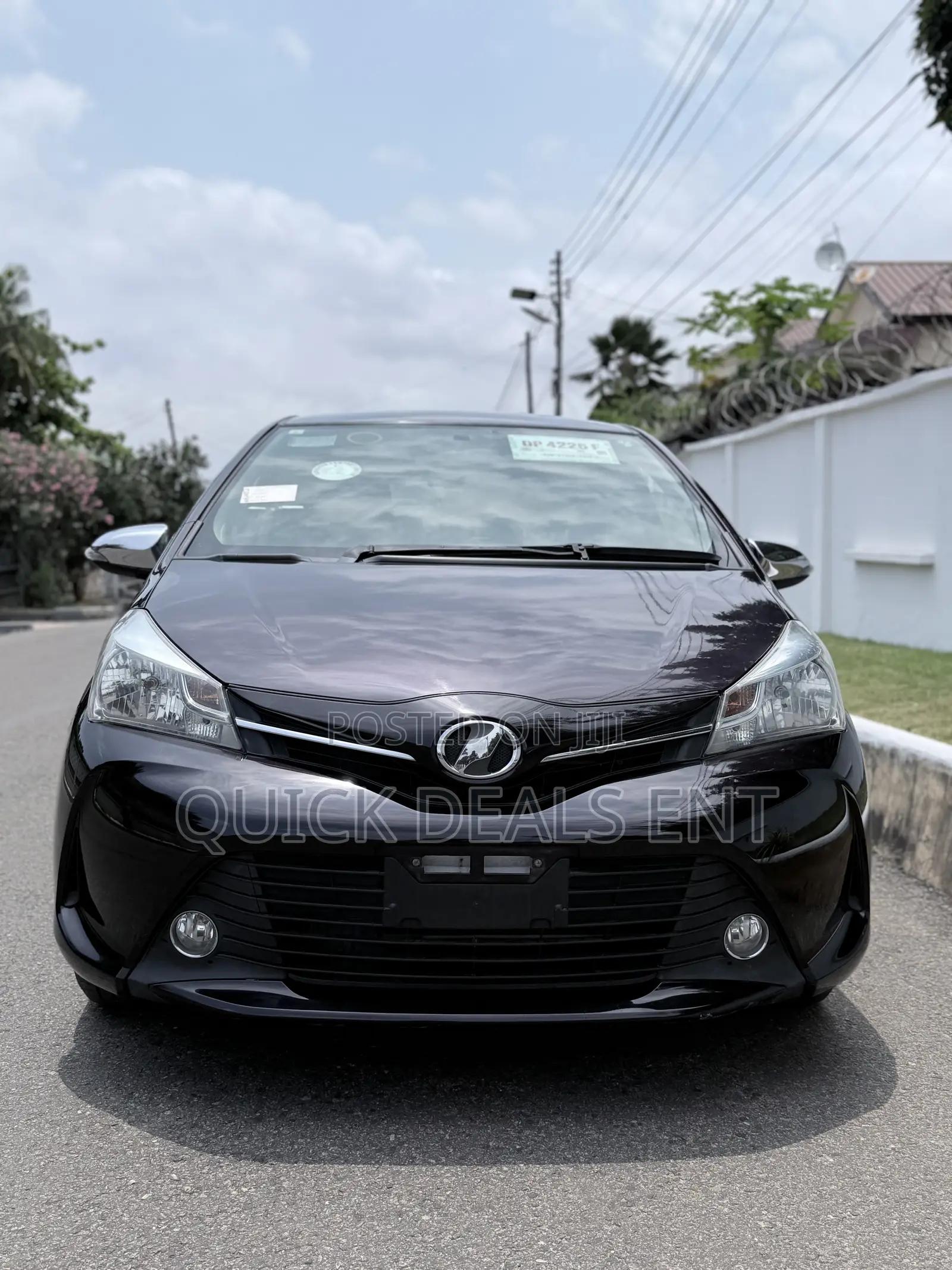 Toyota Vitz 1.3 FWD 5dr 2015 Purple