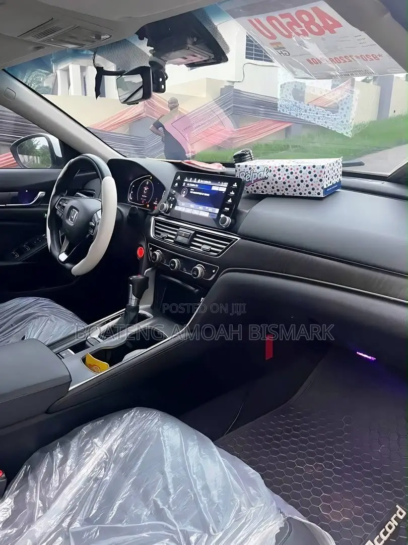 Honda Accord Touring 2.0T 2018 White