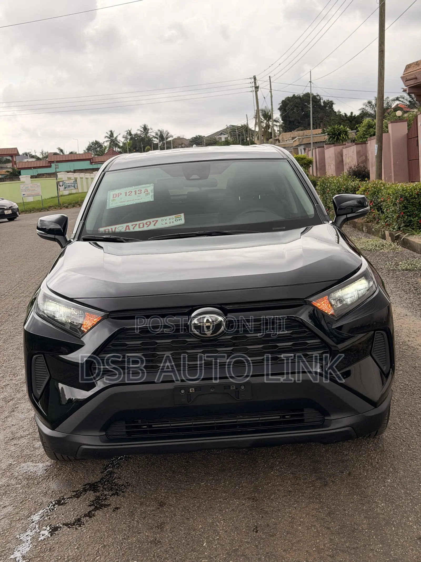 Toyota RAV4 LE 2025 Black