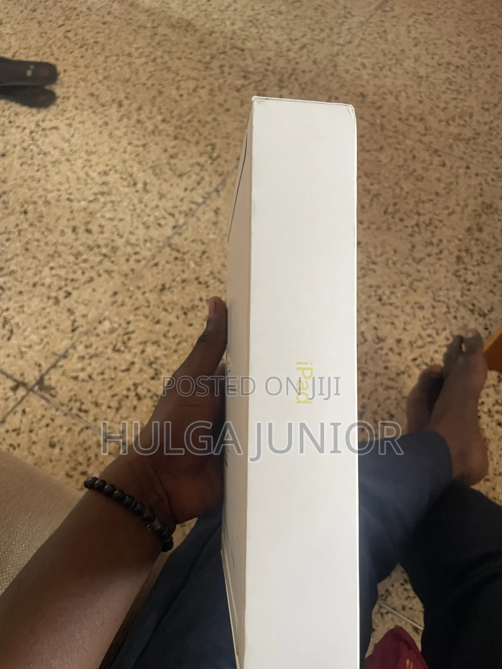 New Apple iPad (2025) 256 GB Yellow