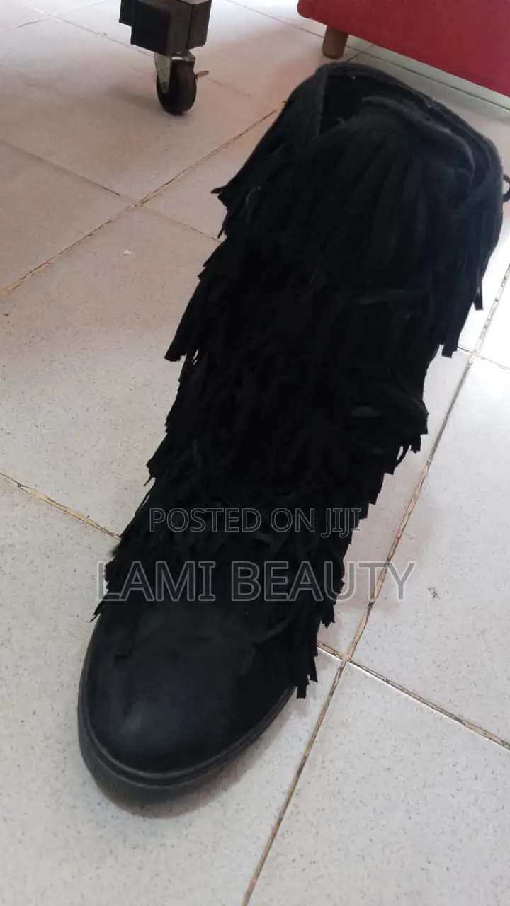 Black High Top Shoes Size 39-40