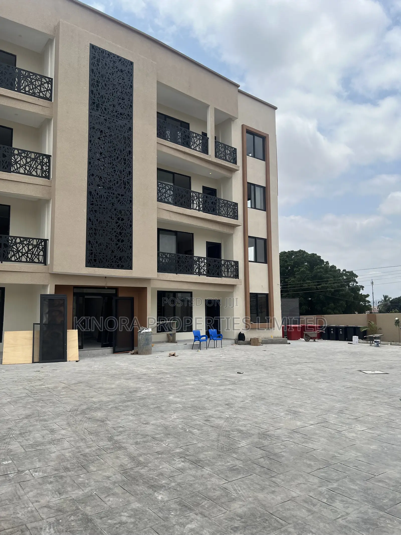 2bdrm Apartment in Winsconsin, North Legon for rent