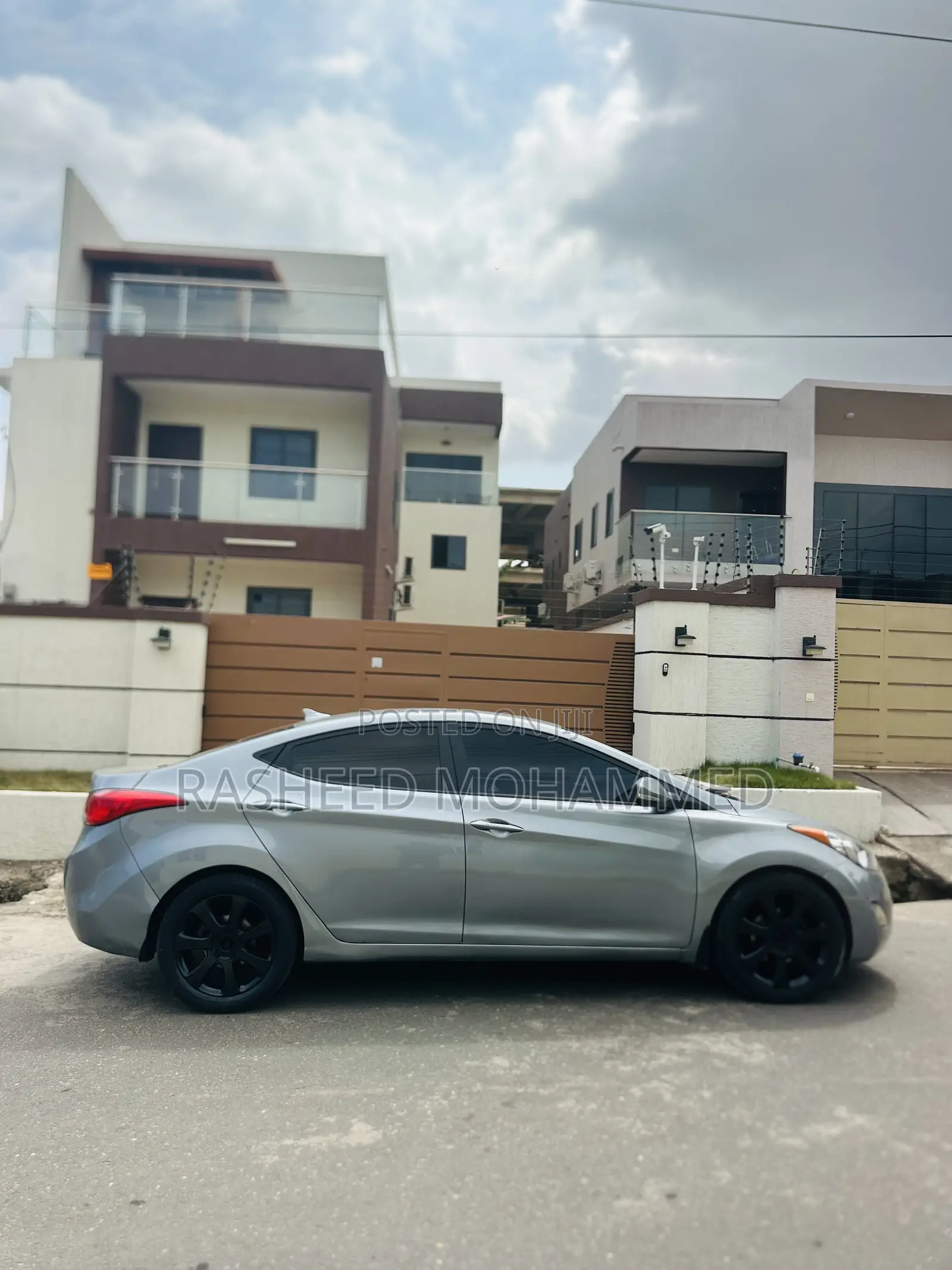Hyundai Elantra Limited Sedan FWD (1.8L 4cyl 6A) 2013 Silver
